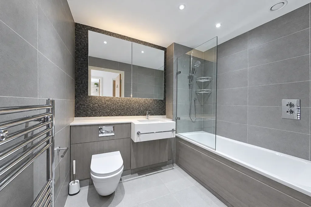 Flat Endymion Road in Greater London