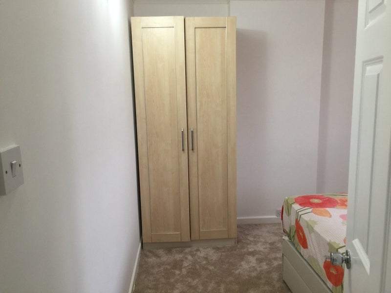 Room Avon Road in Sunbury-on-Thames