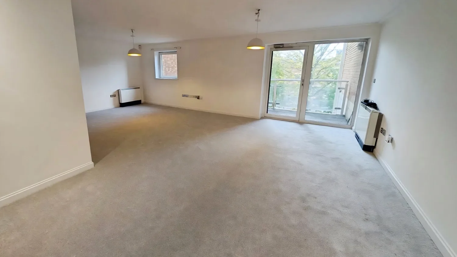 Flat Clarence Road in Cardiff