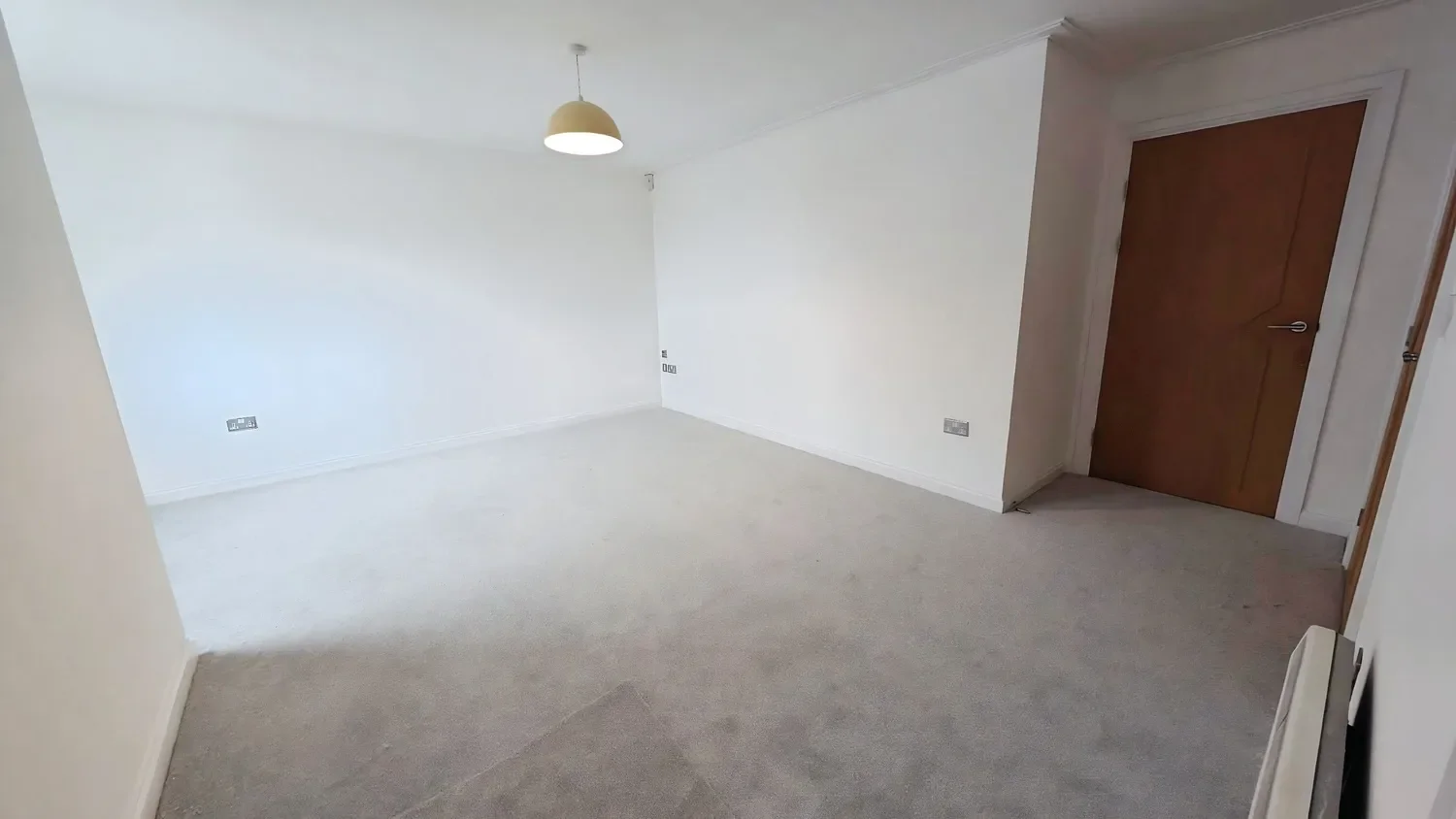Flat Clarence Road in Cardiff