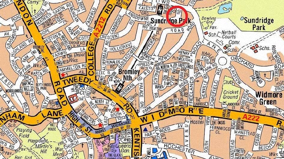 Flat Lansdowne Road in Greater London