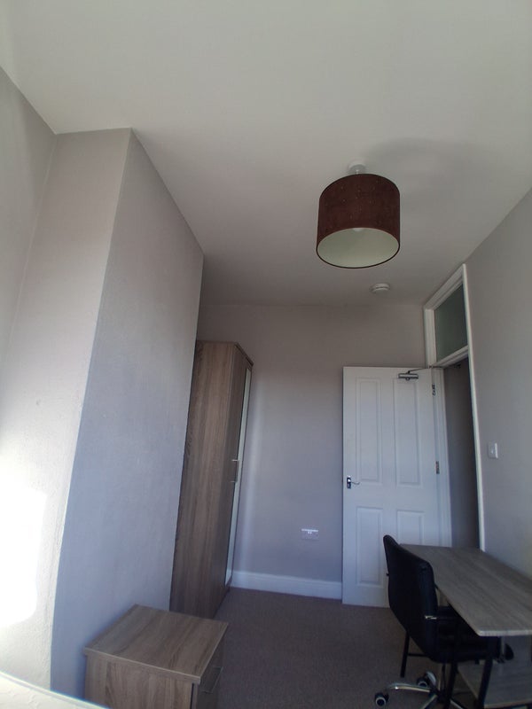 Room Balaclava Road in Bristol