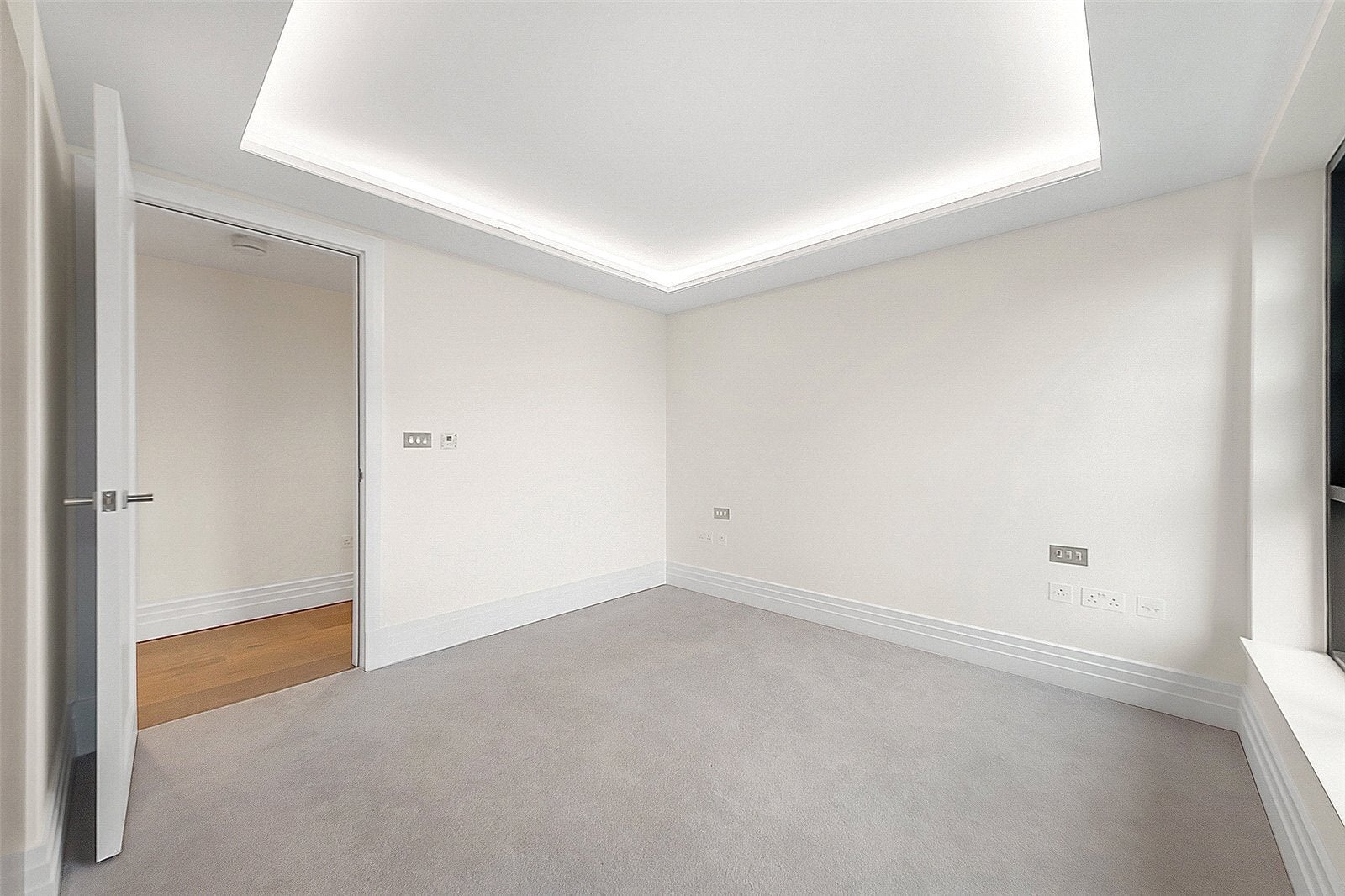Flat Kensington Gardens Square in City of Westminster