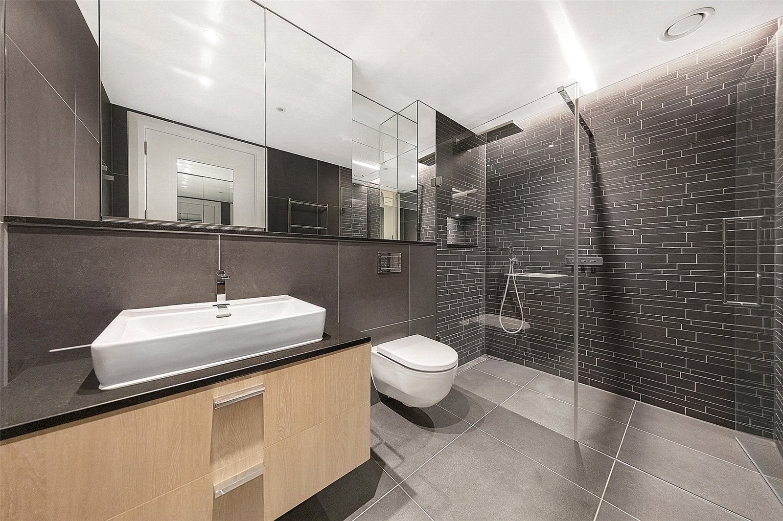 Flat Kensington Gardens Square in City of Westminster