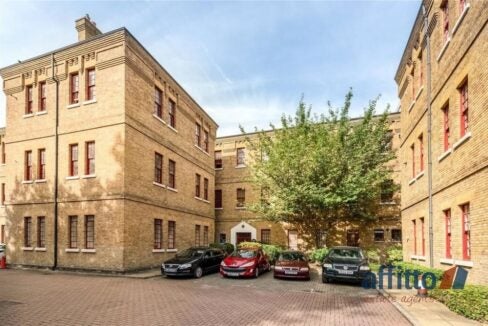 Flat FitzHerbert Walk in Greater London