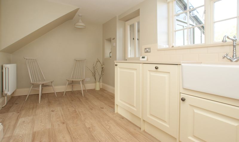 Flat Harewood Avenue in Leeds