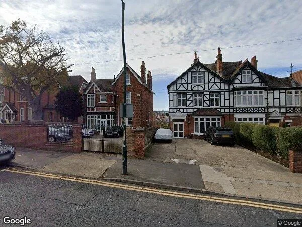 Room Maidstone Road in Chatham