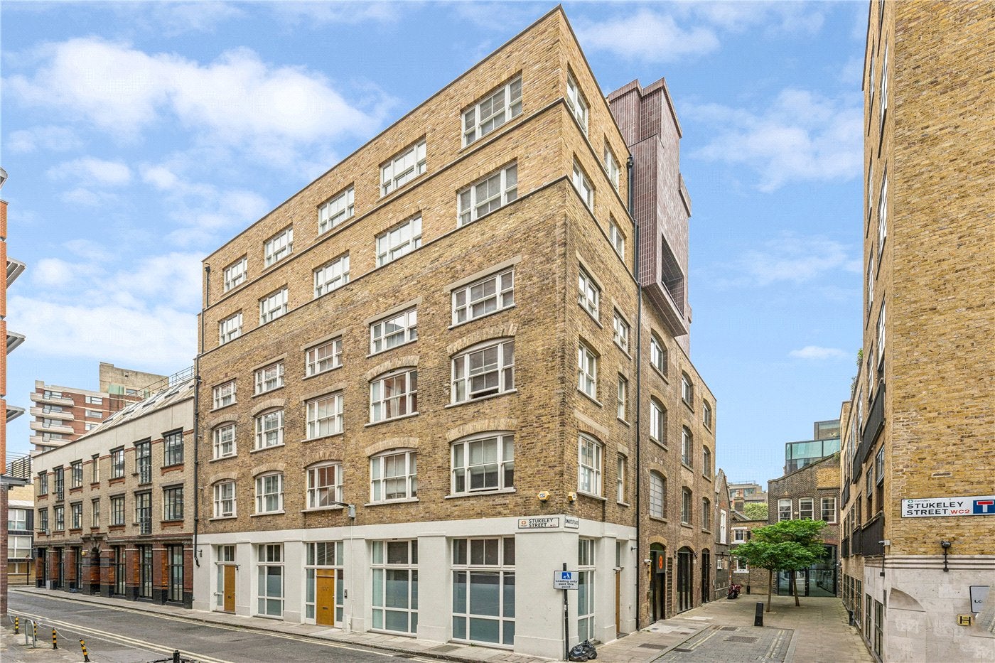 Flat Stukeley Street in Greater London