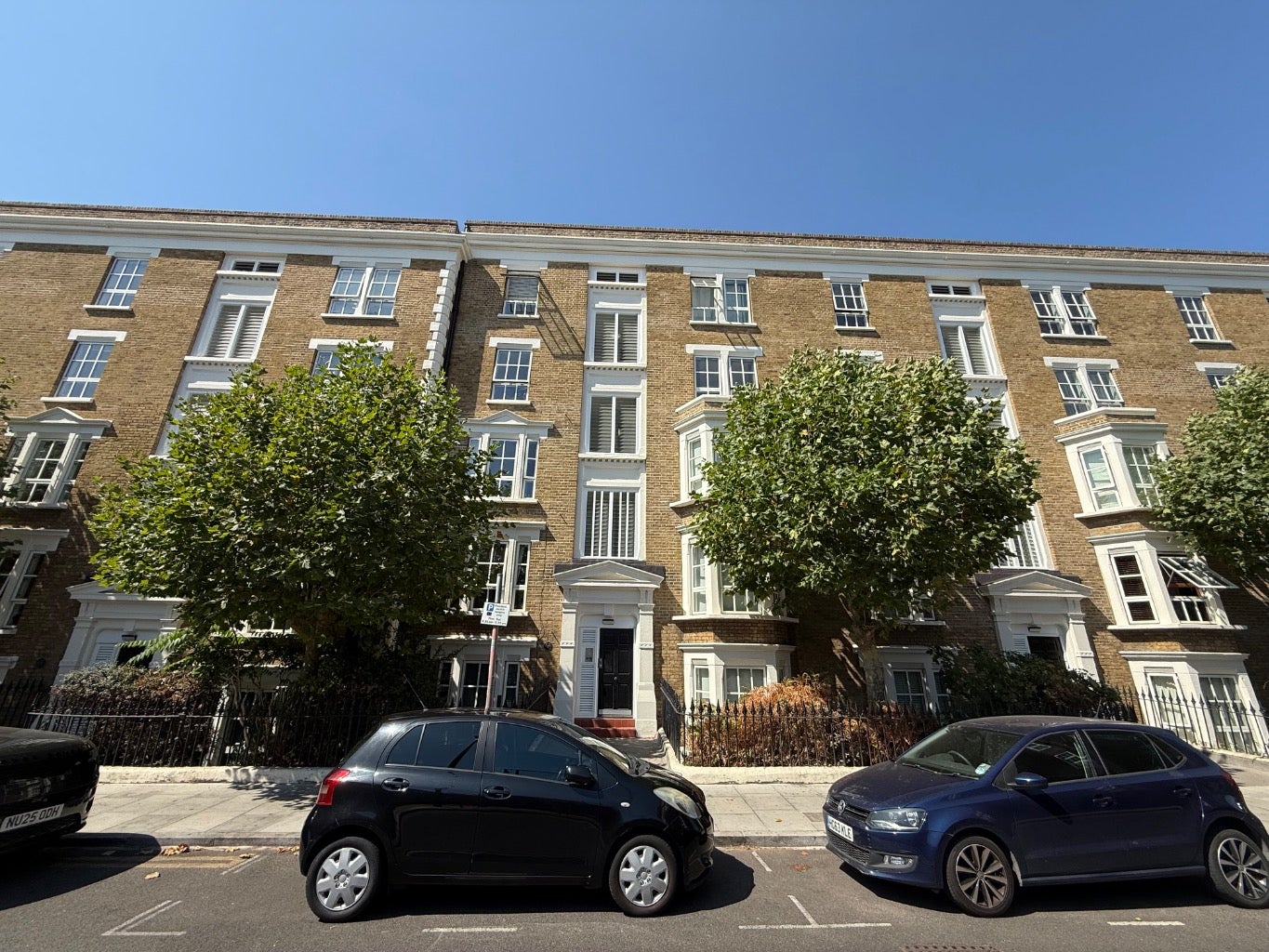 Flat High Road Woodford Green in Greater London