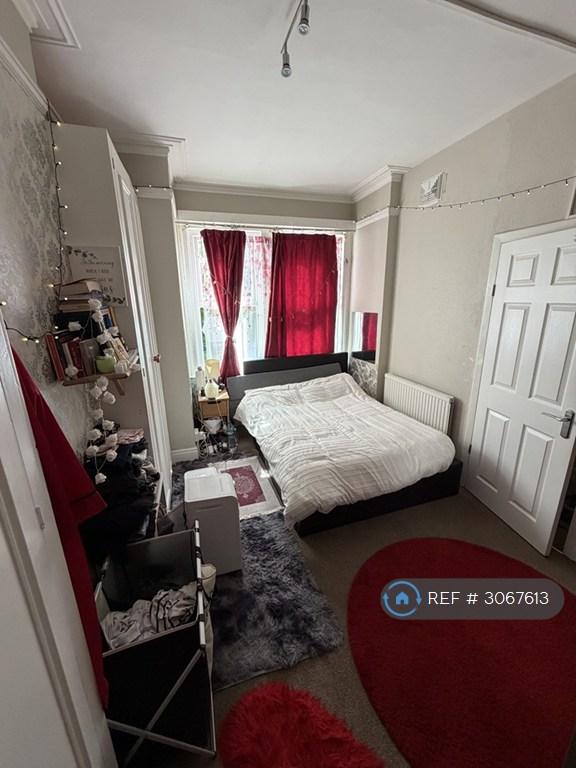 Flat Merivale Road in Greater London