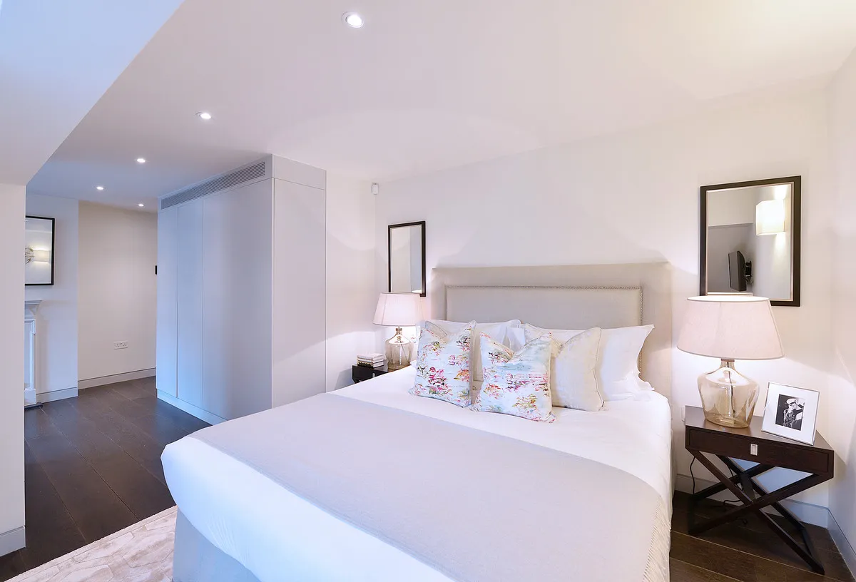 Flat Duke Street in City of Westminster