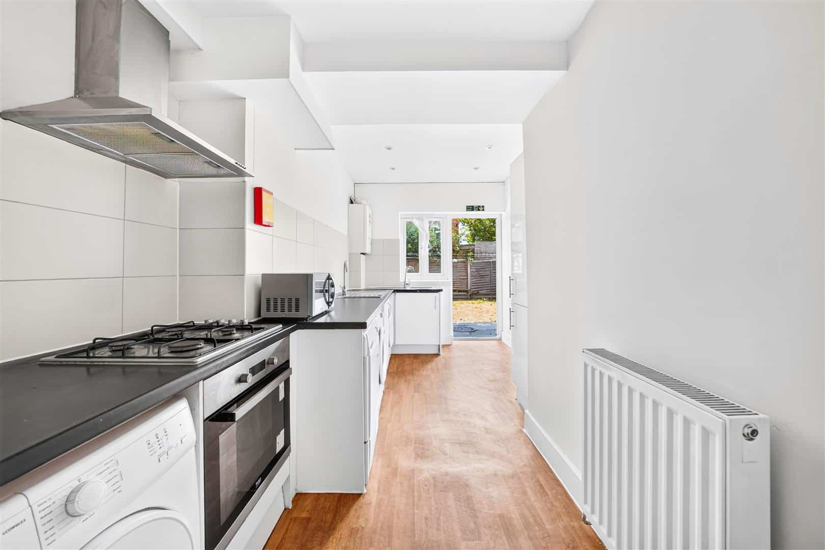 Room Holmwood Road in Greater London