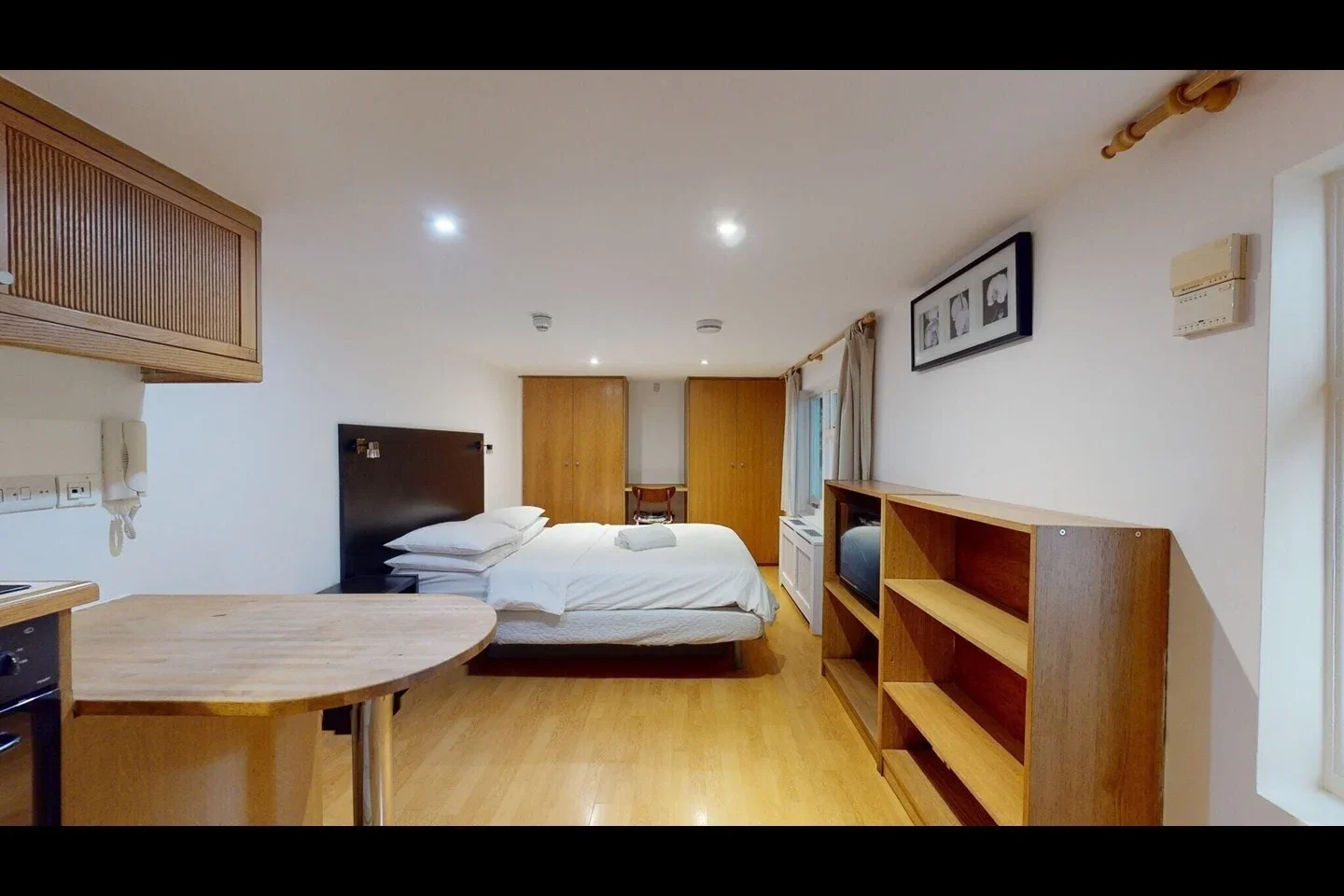 Flat Cartwright Gardens in Greater London
