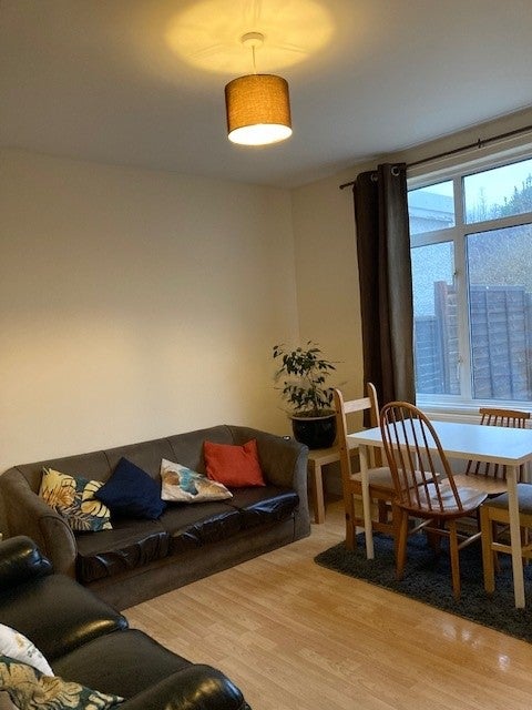 Flat Dene Road in Oxford