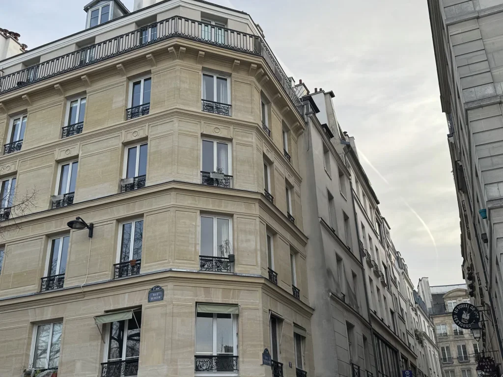 Appartement Place de Rungis à Paris