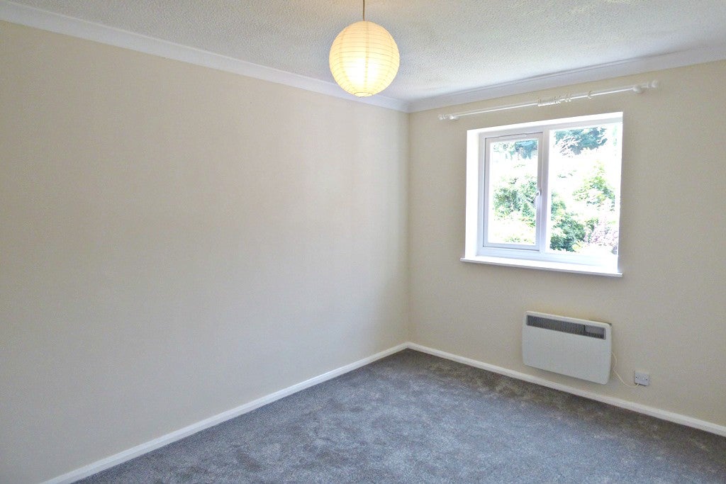 Flat Castleview Road in Slough
