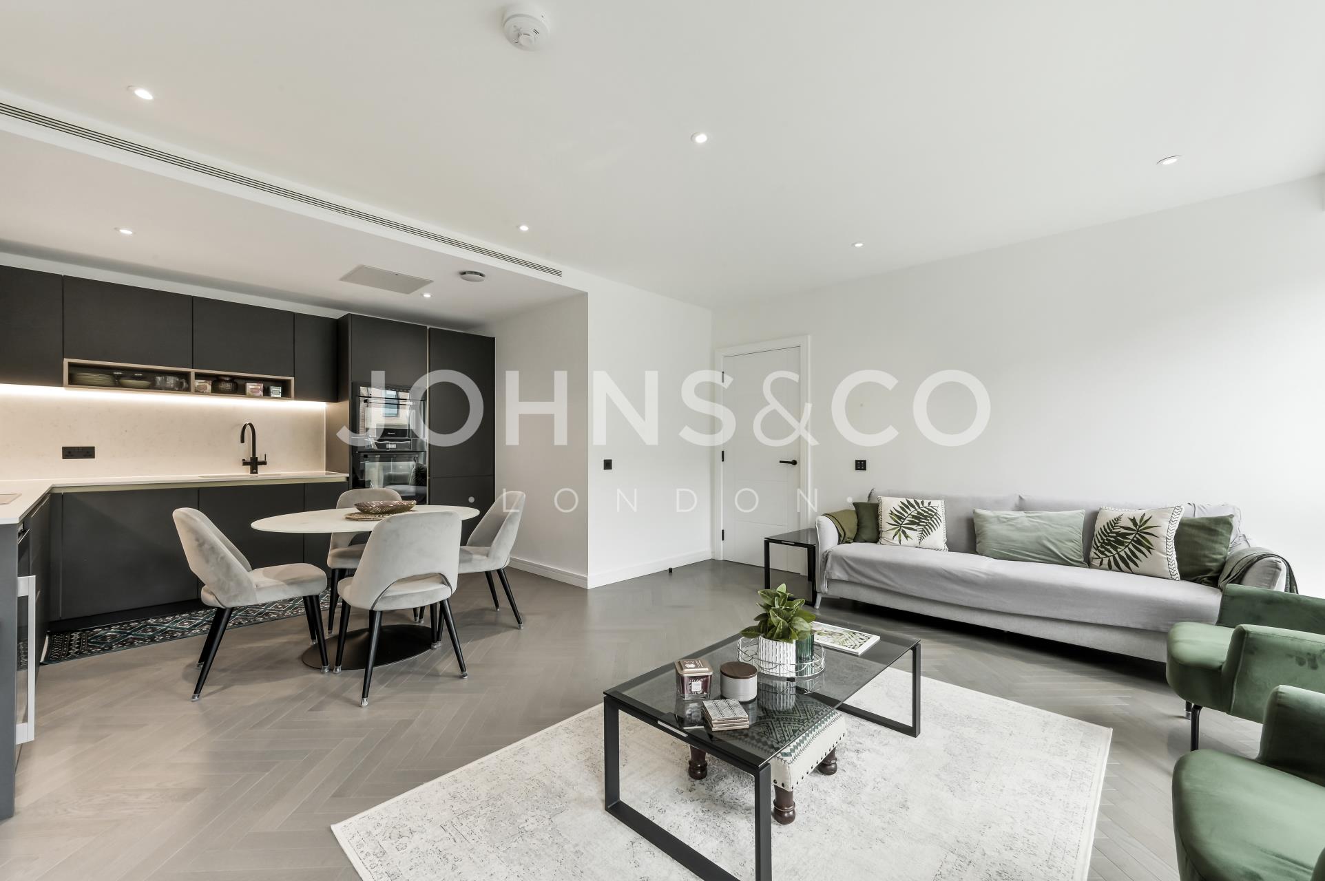Flat Glenthorne Road in Greater London