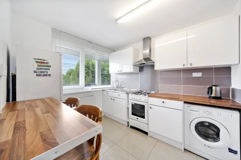 Flat Twyford Street in Greater London