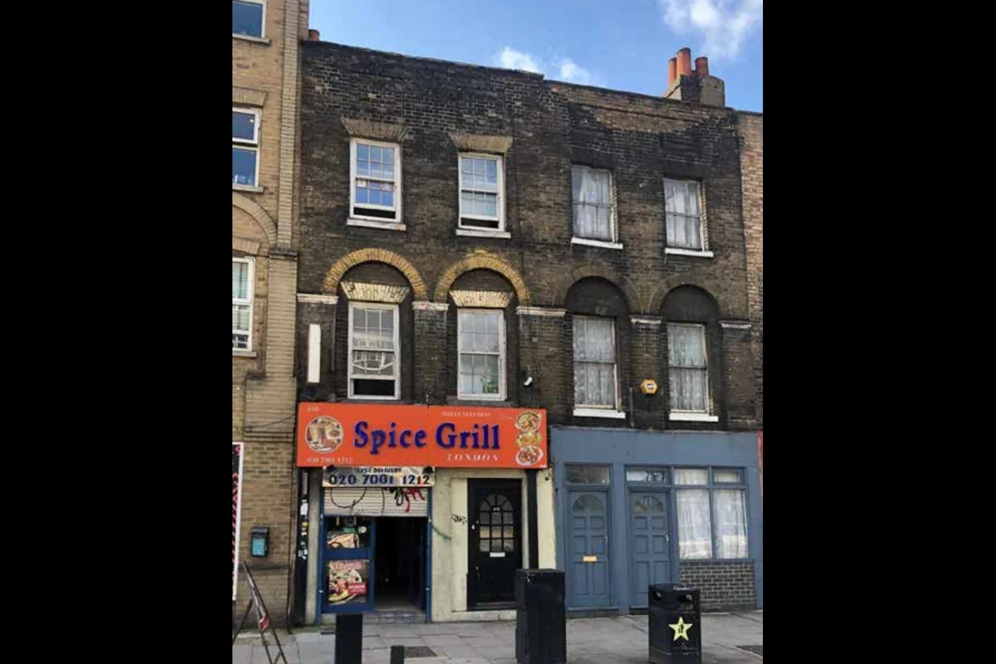 Flat Commercial Road in Greater London