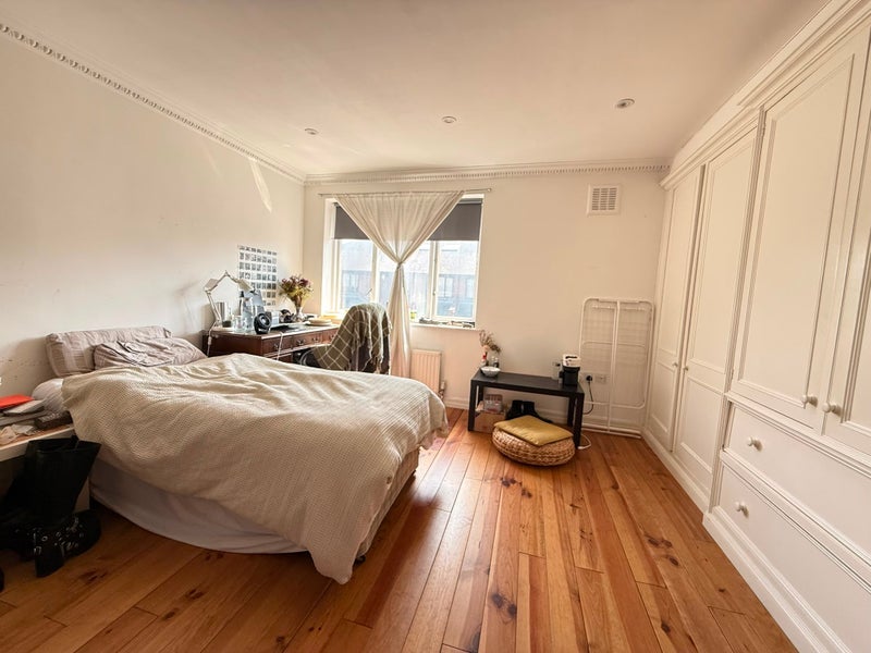 Room Thorney Crescent in Greater London