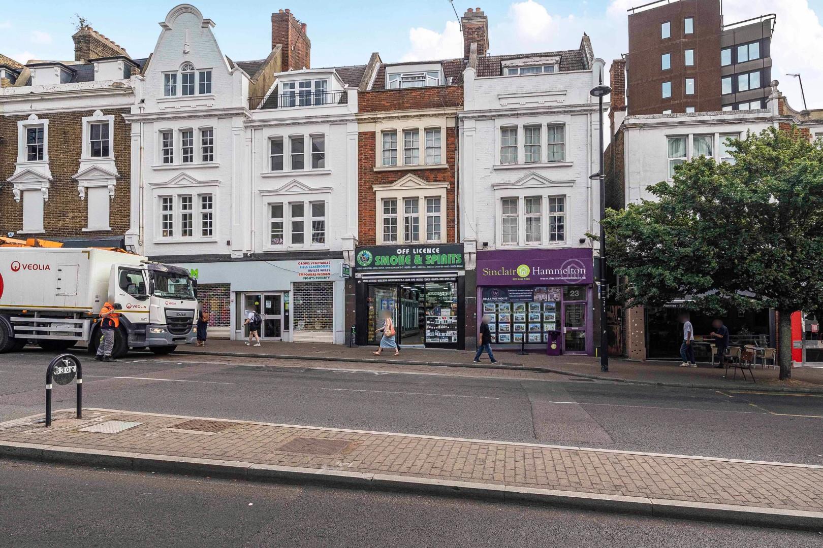 Flat High Street in Greater London