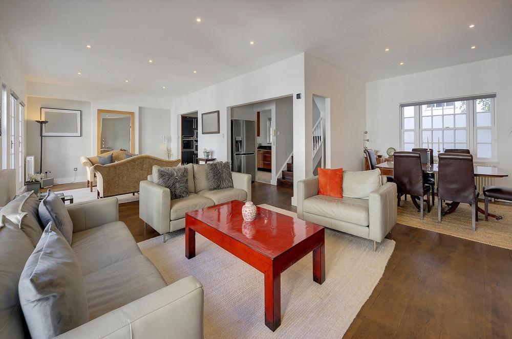 House Eaton Square in City of Westminster