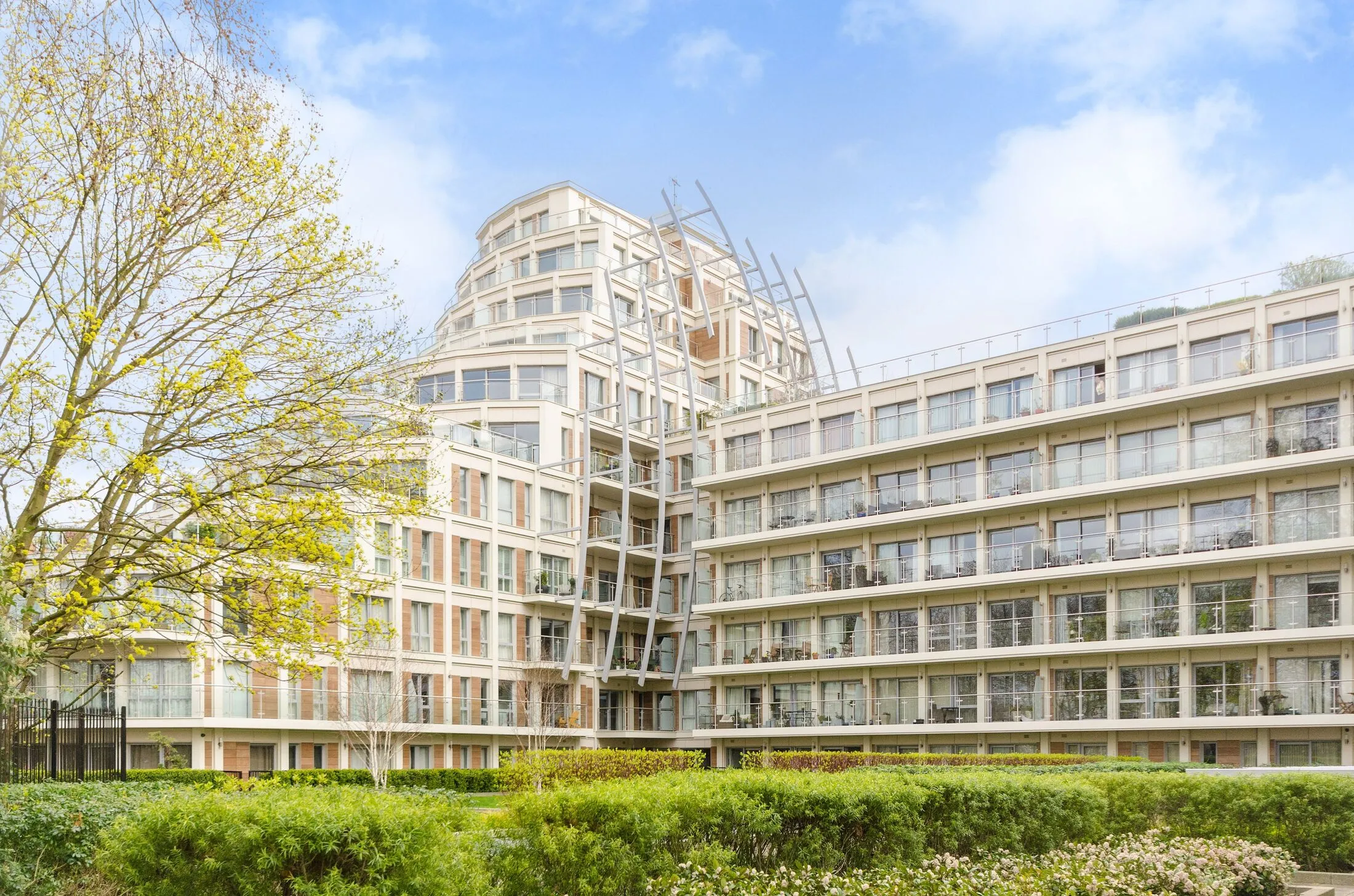 Flat Down Hall Road in Greater London