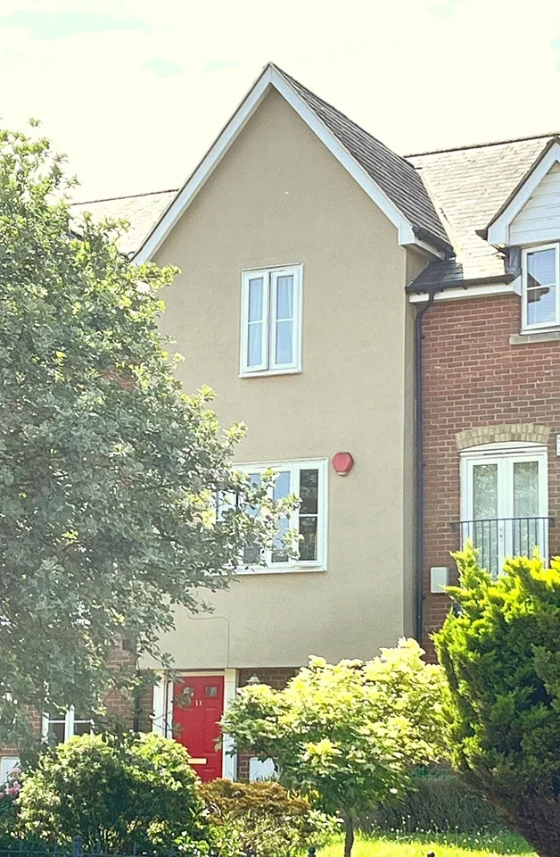 House Magnolia Drive in Canterbury