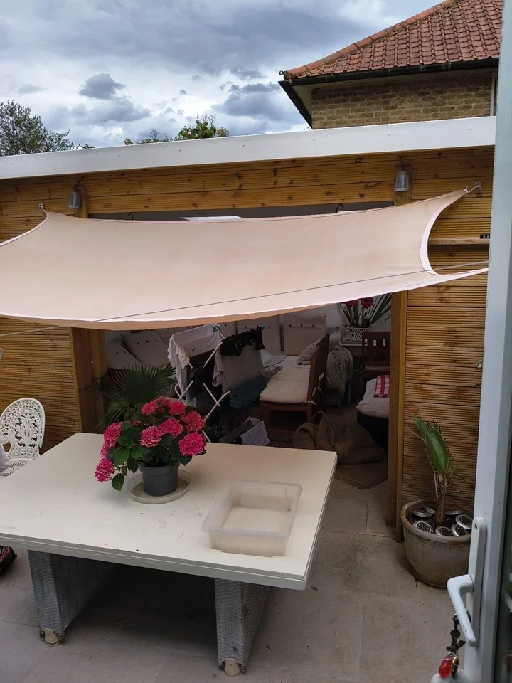 Room Huntingfield Road in Greater London