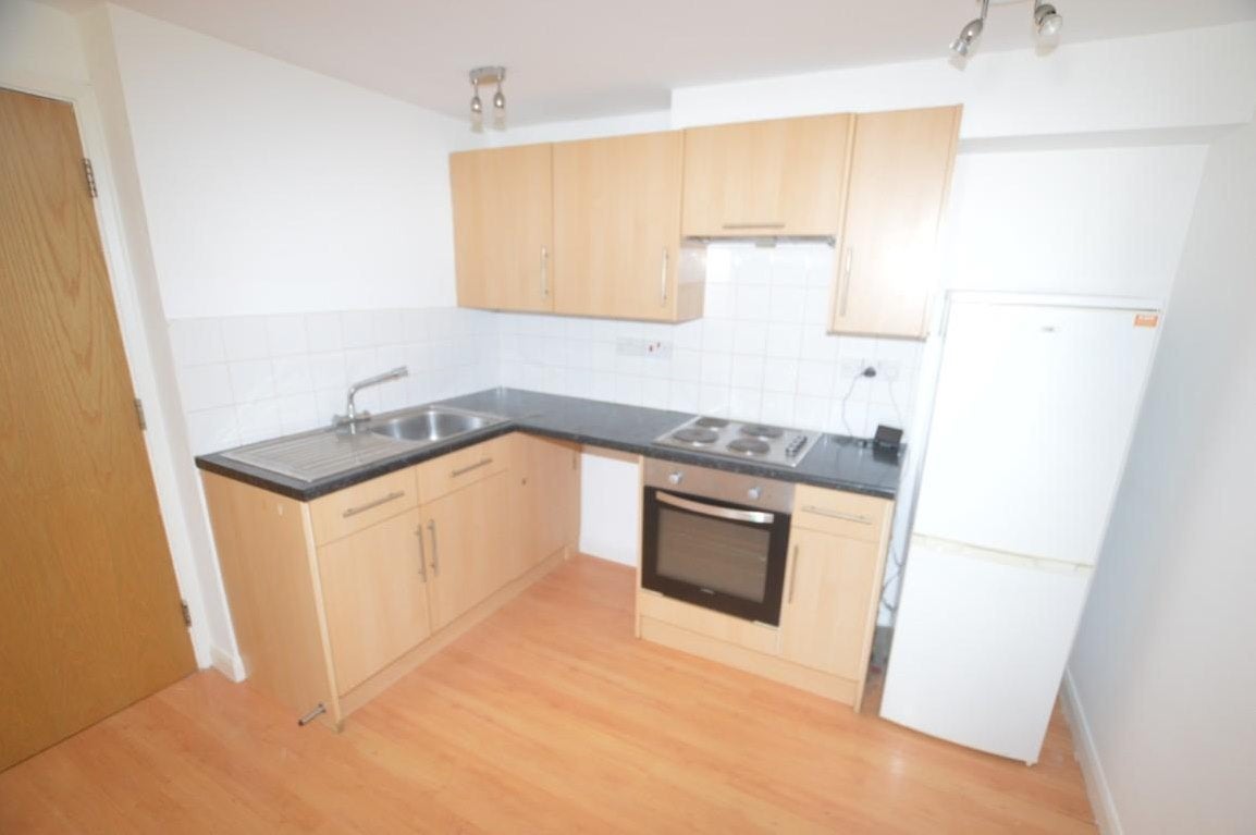 Flat South Roskear Terrace in Camborne