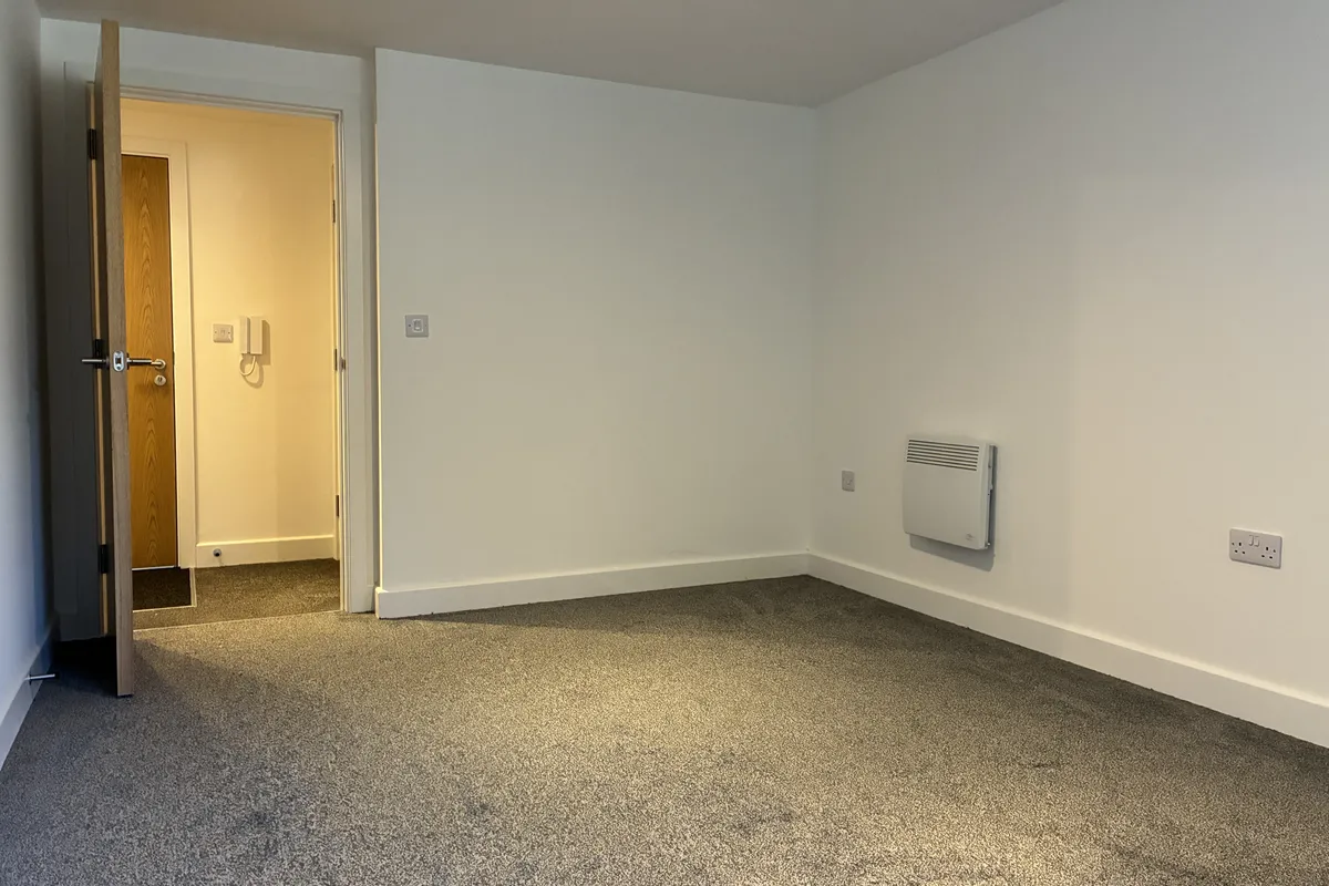 Flat Glumangate in Chesterfield