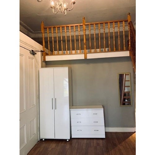 Room Holland Road in Greater London