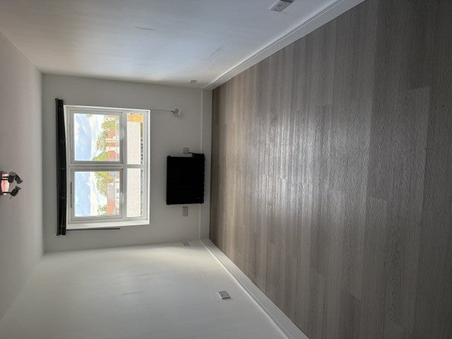 Flat Churchfield Road in Greater London