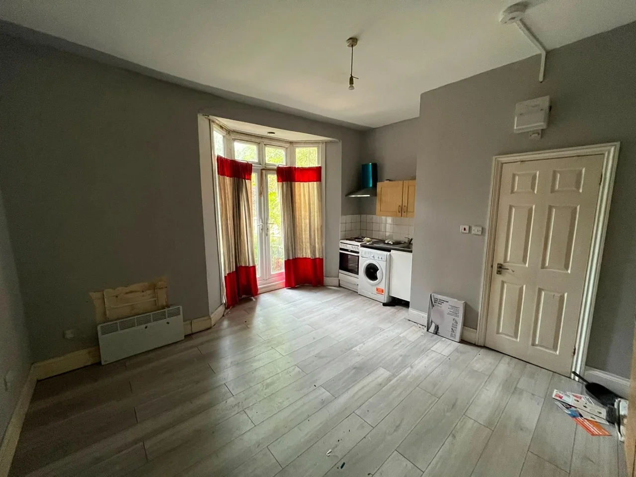 Flat Cranley Gardens in Greater London