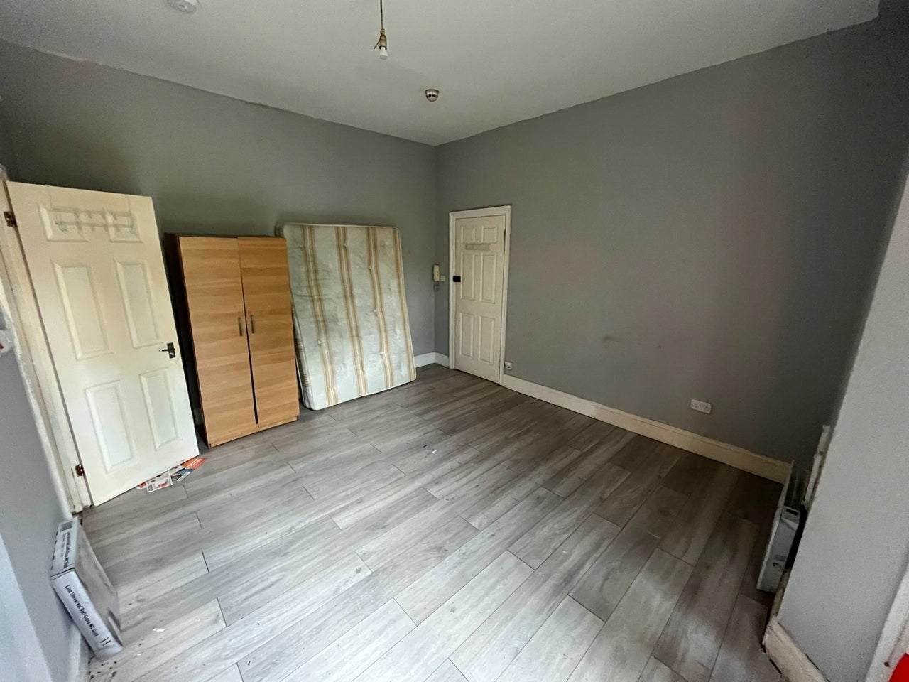 Flat Cranley Gardens in Greater London