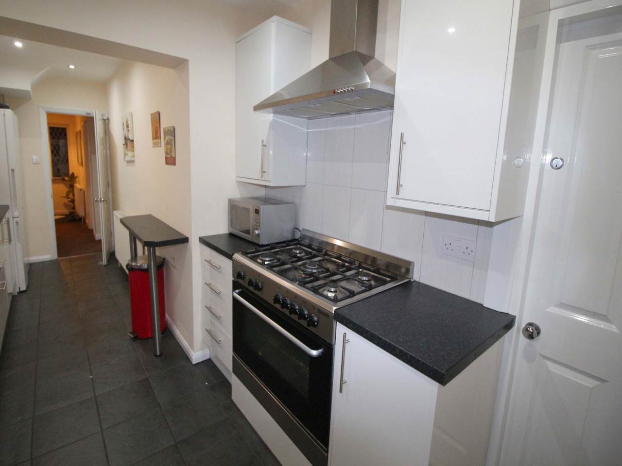 Room Burley Road in Leeds