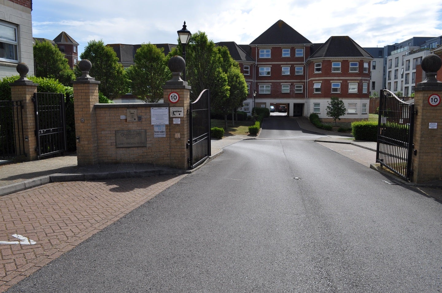 Flat Chatsworth Square in Hove