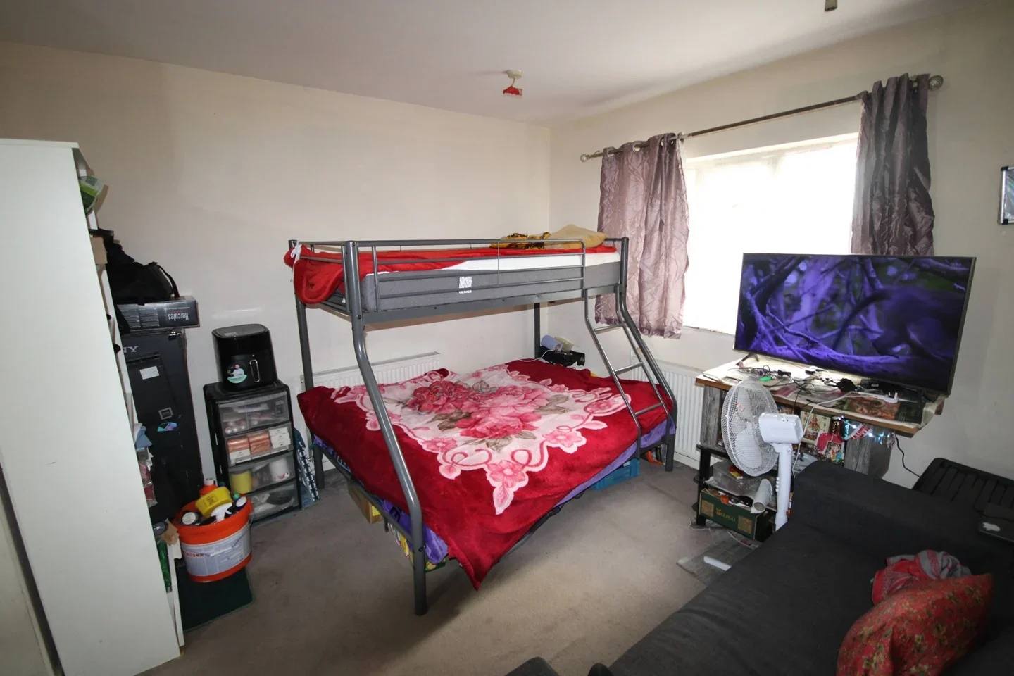 Flat Woodside Avenue in Greater London