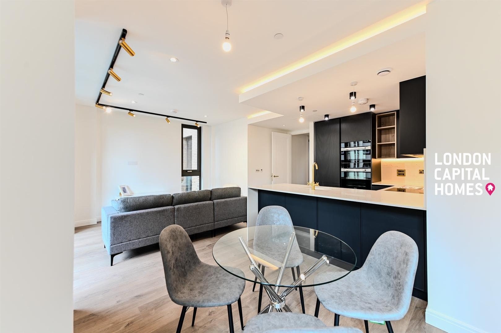 Flat Bollinder Place in London