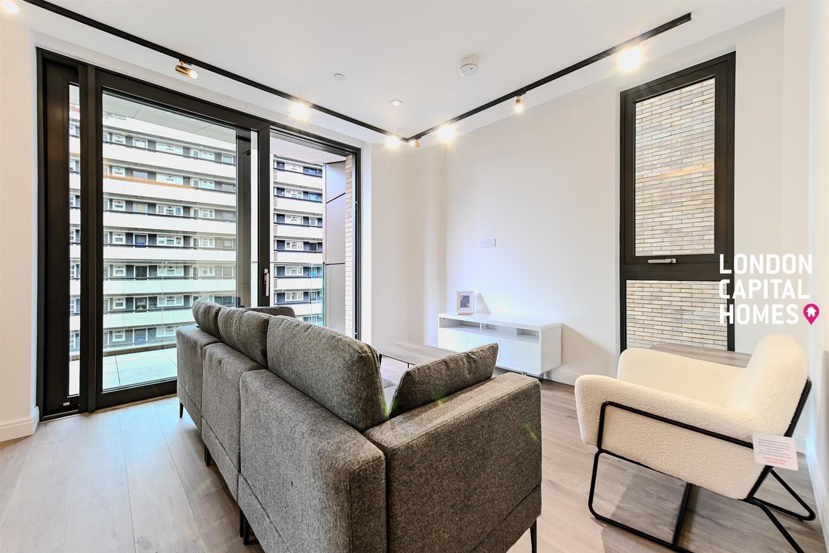 Flat Bollinder Place in London