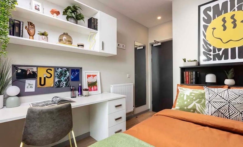 Room Wembley Hill Road in Greater London