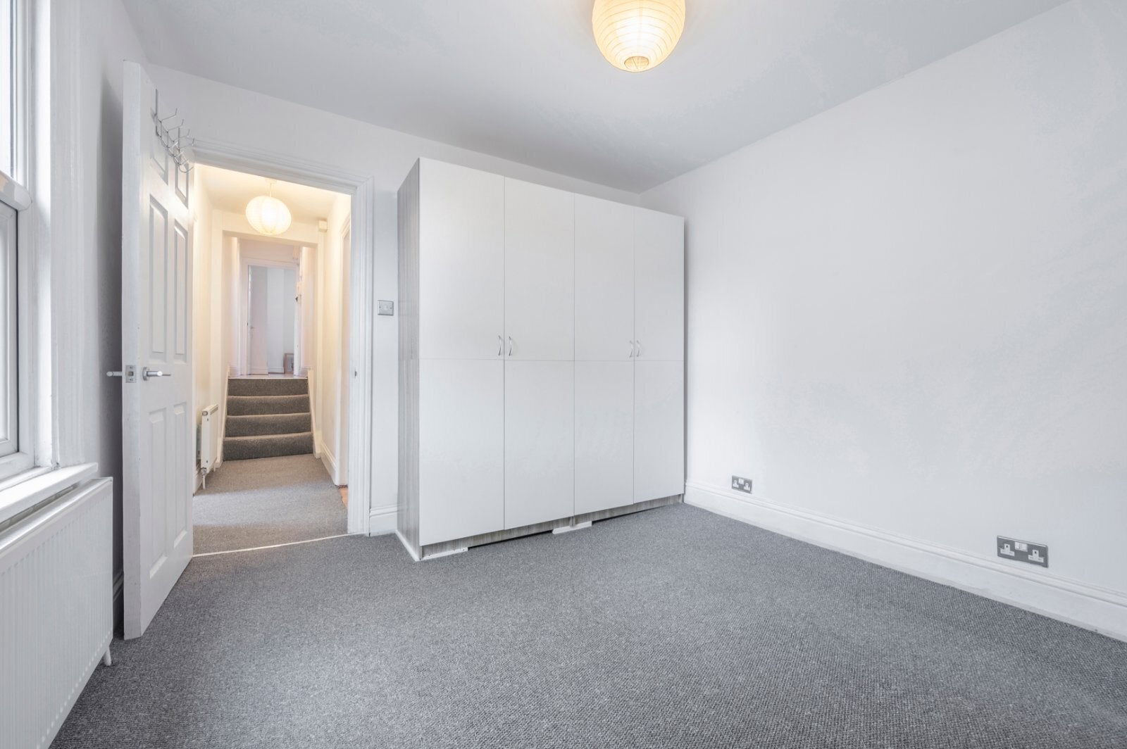 Flat Cardwell Road in Greater London