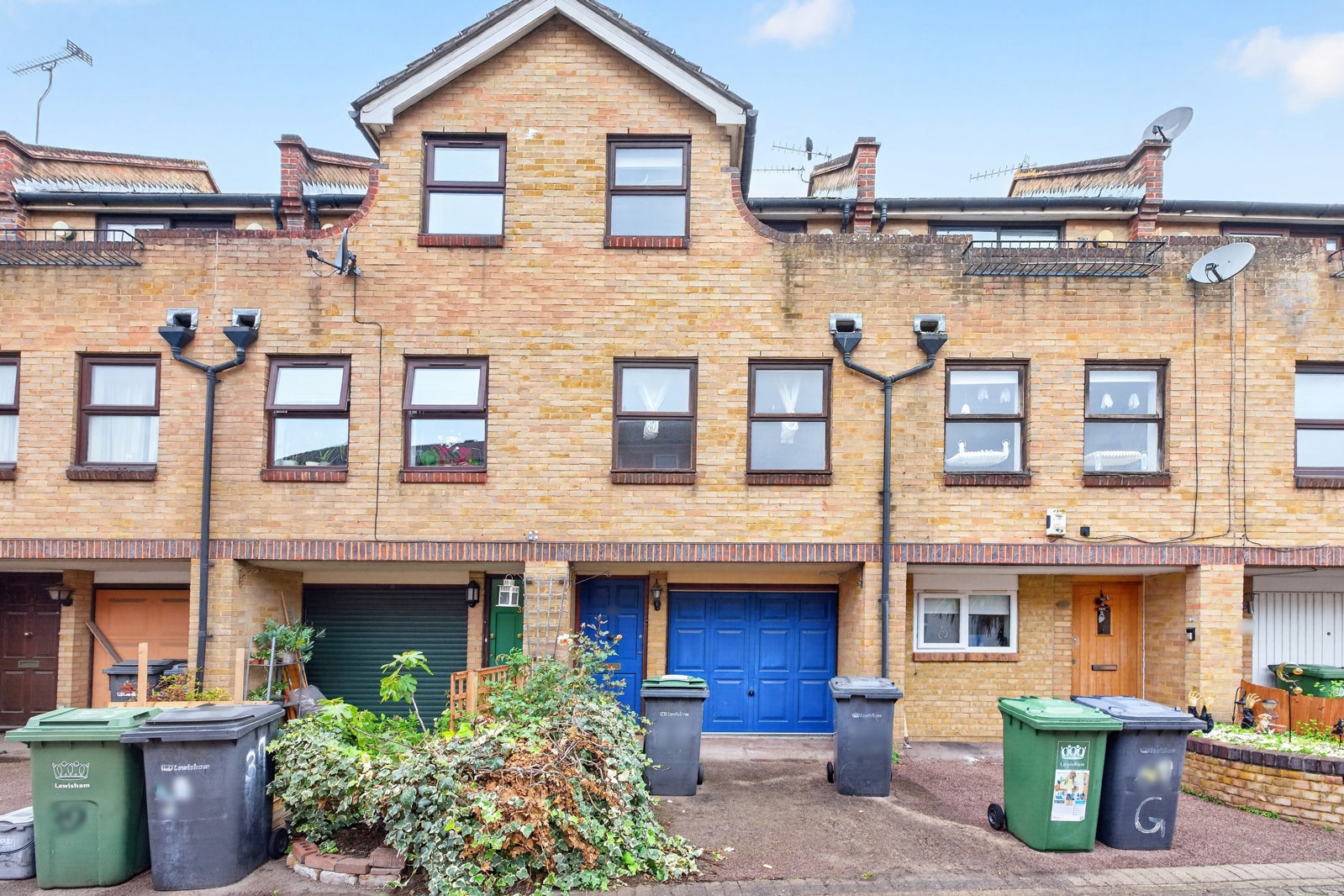 Flat Greenland Mews in Greater London