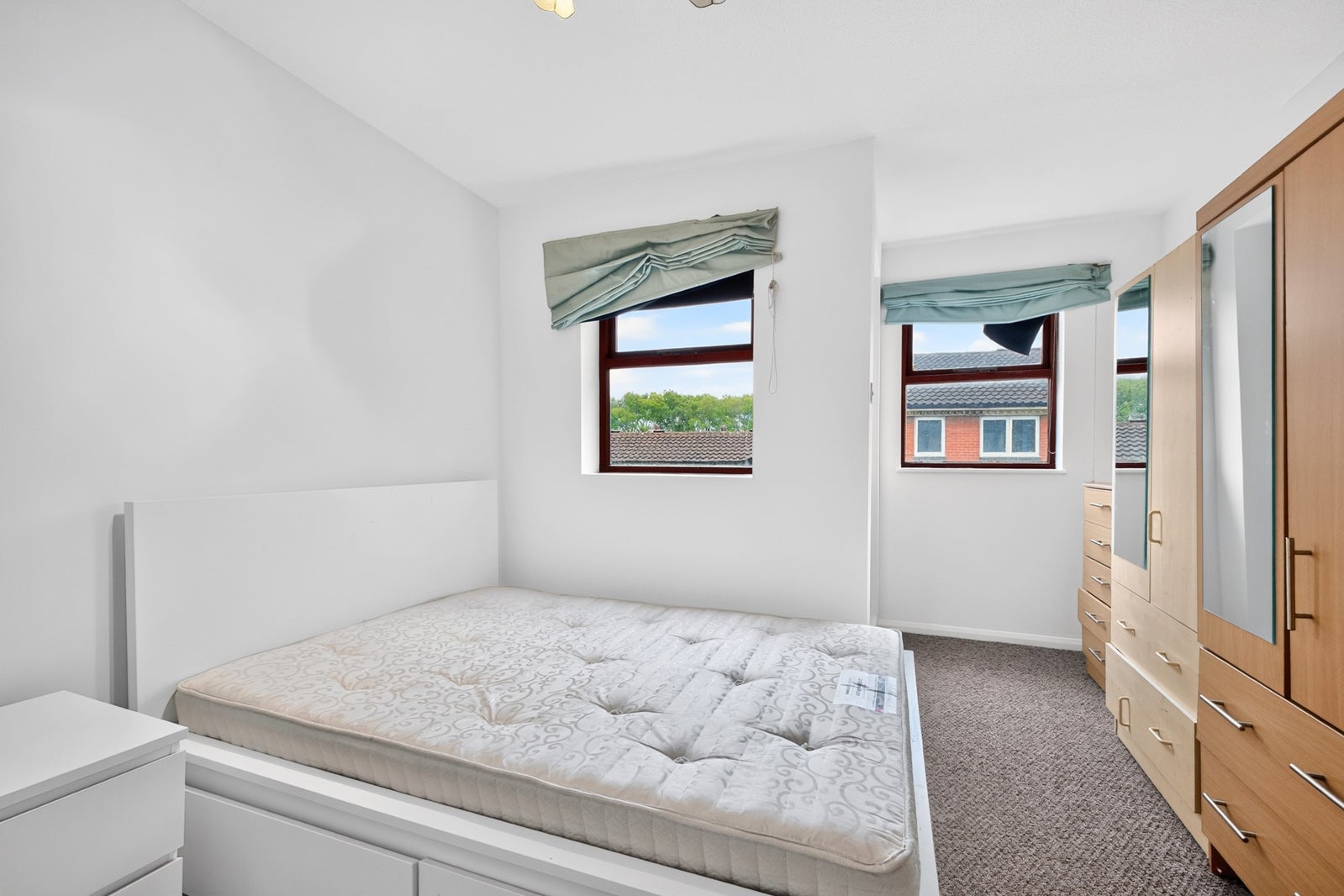 Flat Greenland Mews in Greater London