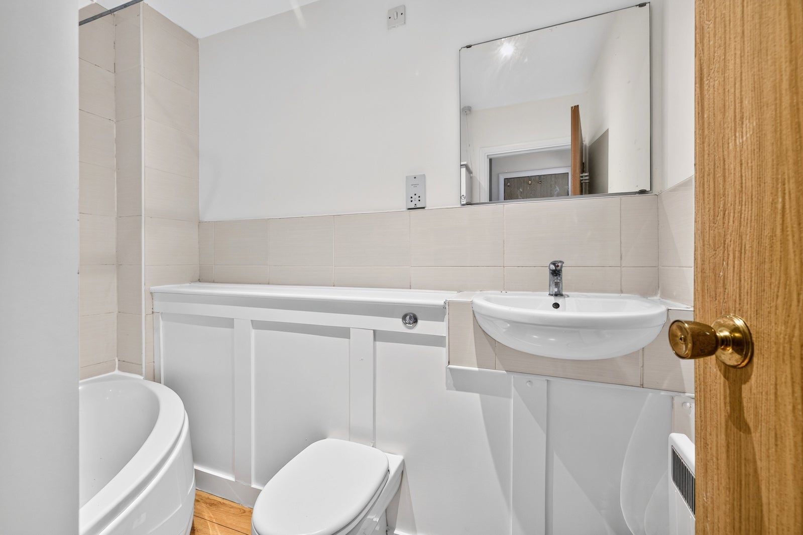 Flat Greenland Mews in Greater London