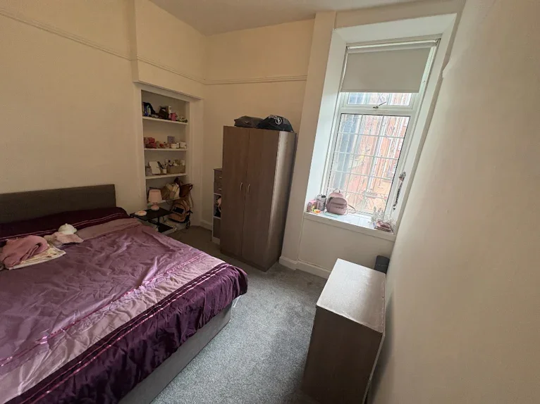 Flat Thornwood Avenue in Glasgow