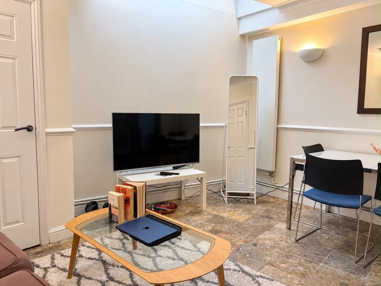 Room Granby Street in Greater London