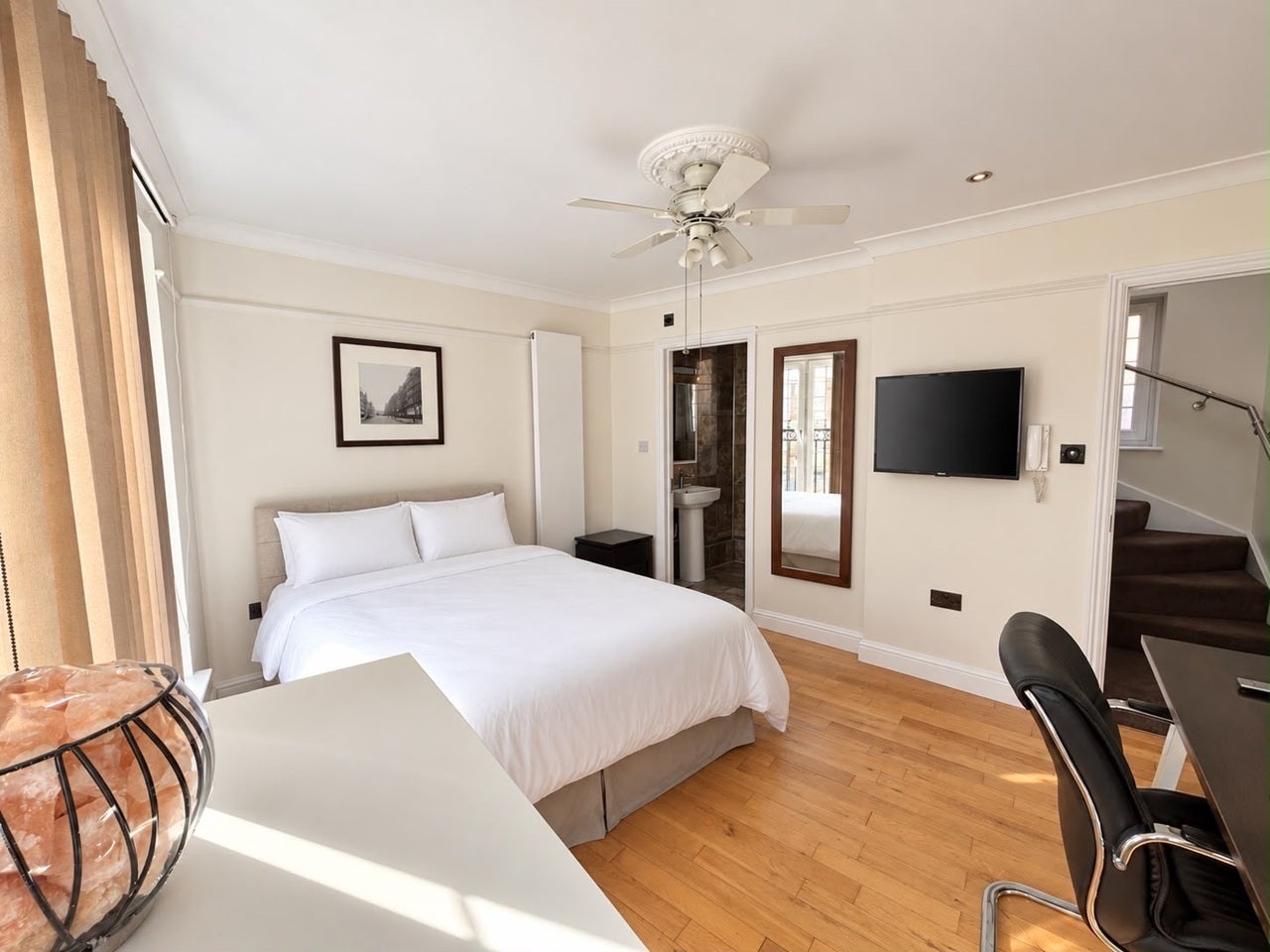 Room Granby Street in Greater London