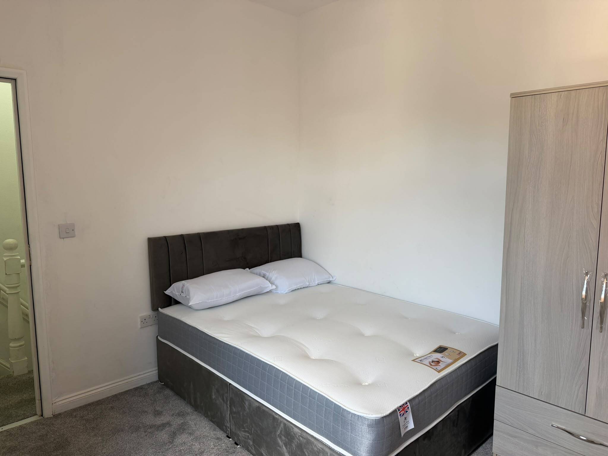 Room Walthall Street in Crewe