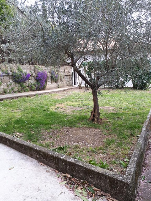 House Route de Dugradus in Ucel